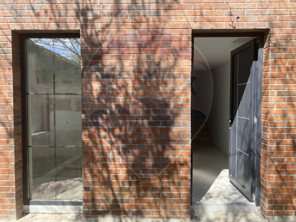 DE VANZARE Vila tip Quadruplex OTOPENI