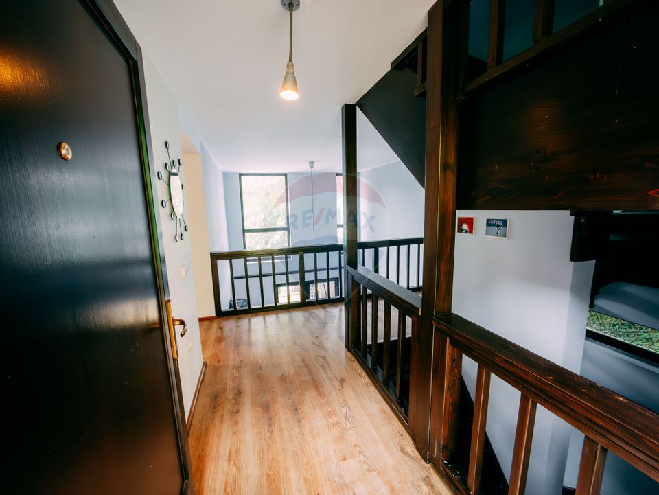 Vanzare casa de vacanta cu ponton privat la lac Tarnita