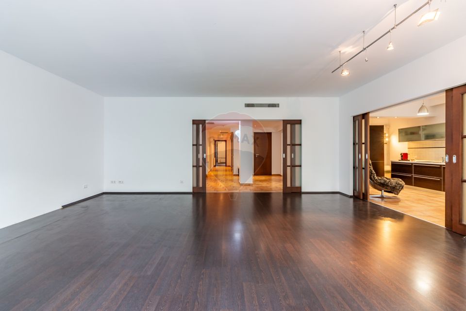 Sale | apartment | 4 bedrooms | 163 sqm | Dorobanti | parking