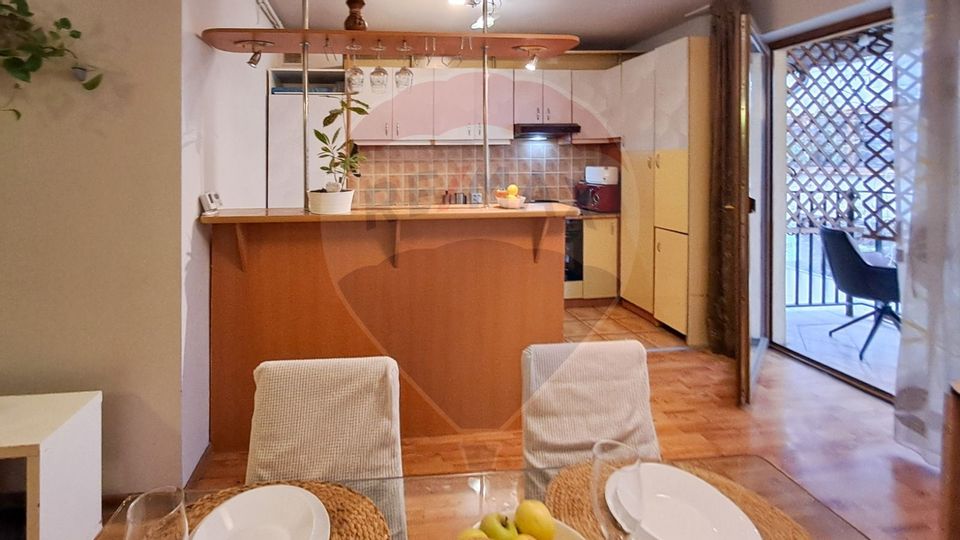 Apartament cu 2 camere de vânzare în zona Buna Ziua