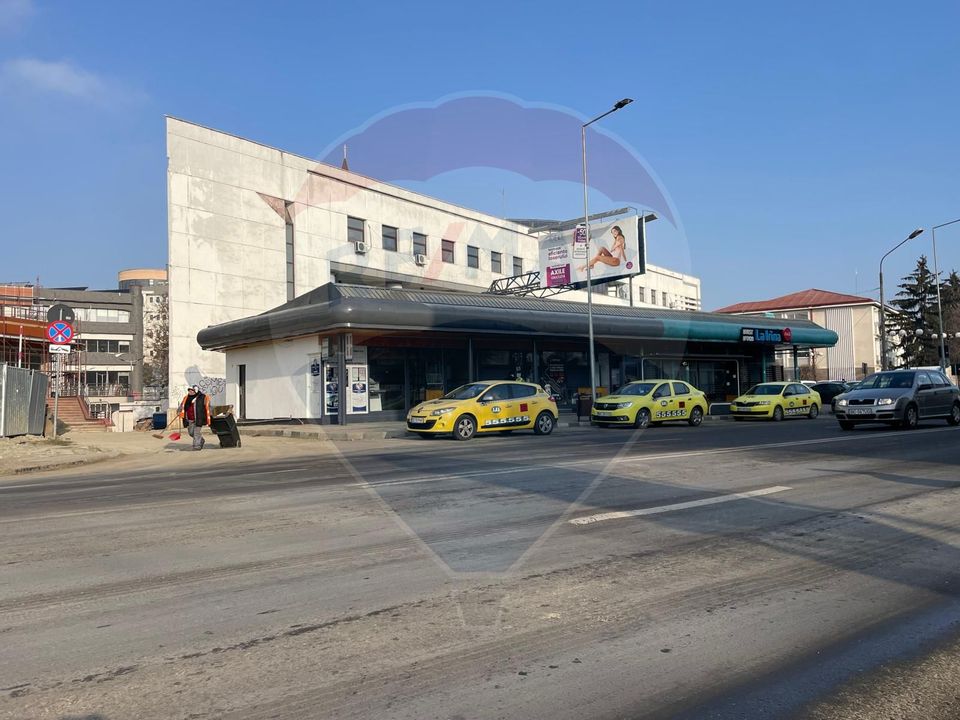 100sq.m Commercial Space for rent, 9 Mai area