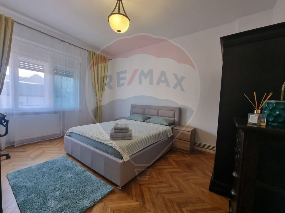 Apartament cu 6 camere de închiriat în zona Tomis Mall