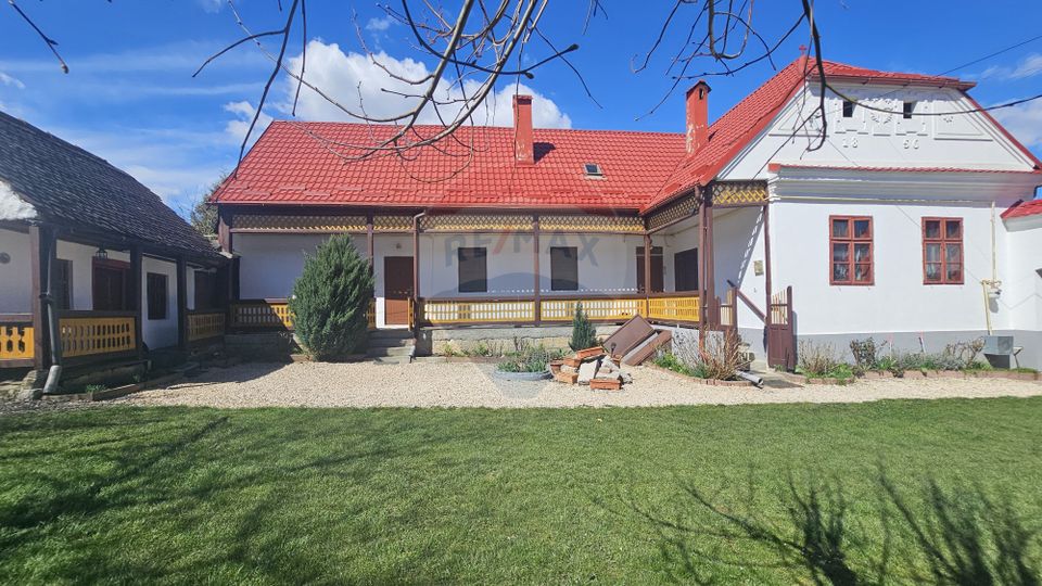 Casă autentică mocănească | Grădină 881 mp | Zonă liniștită | Săcele