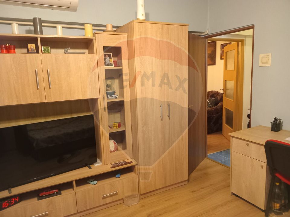 OCAZIE!!!Apartament 4 camere în zona Micalaca