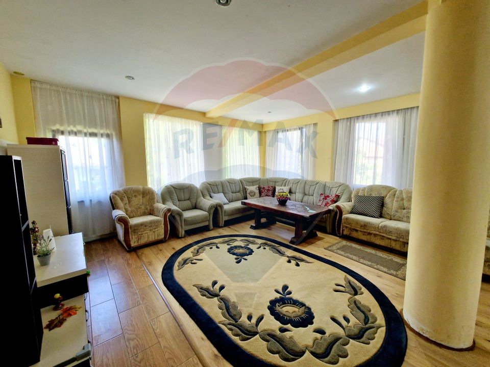 7 room House / Villa for sale