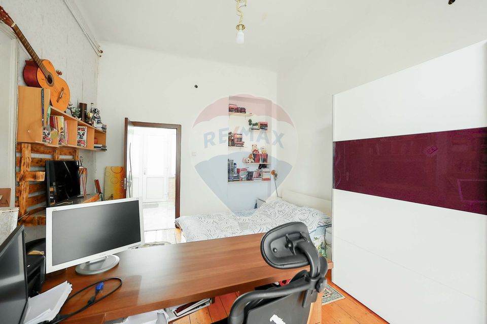 Apartament ultracentral cu garaj, strada Dunărea Nr. 9, de vânzare