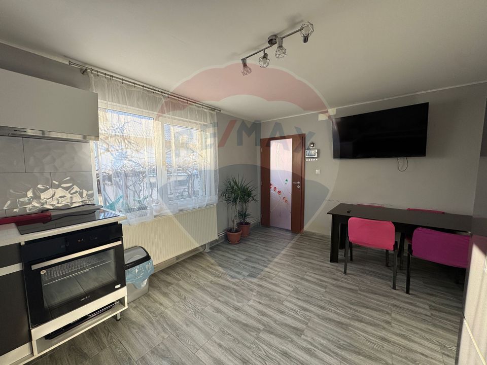 Apartament 2 camere la casă, cu acces la curte și zona de BBQ