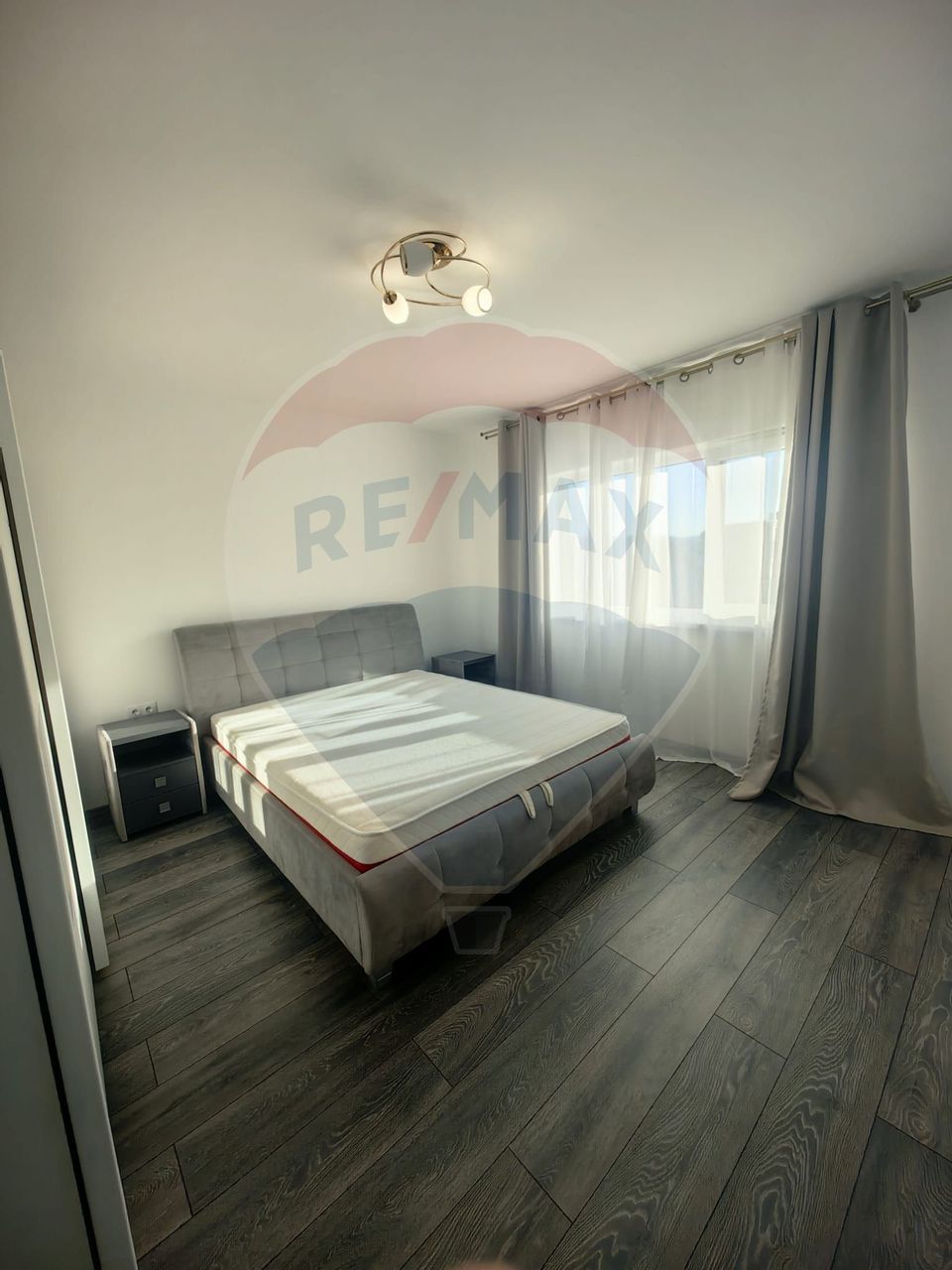 Casă tip duplex 4 camere de inchiriat