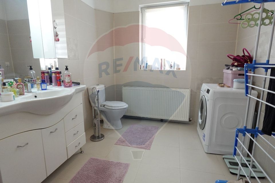 6 room House / Villa for sale