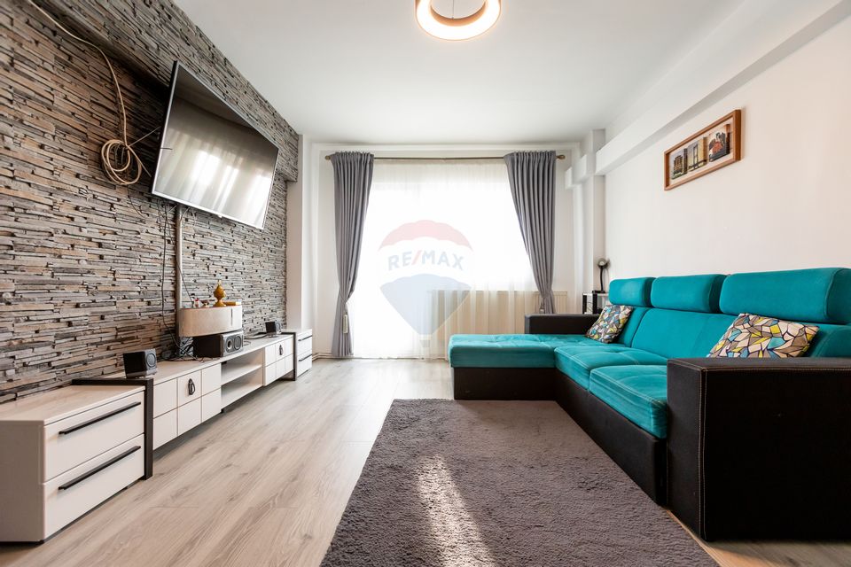 Apartament cu 3 camere de vânzare în zona Ultracentral