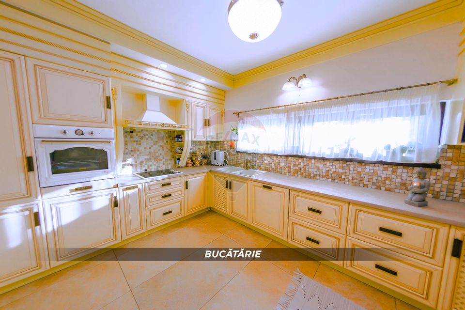 DE VANZARE proprietate exclusivista