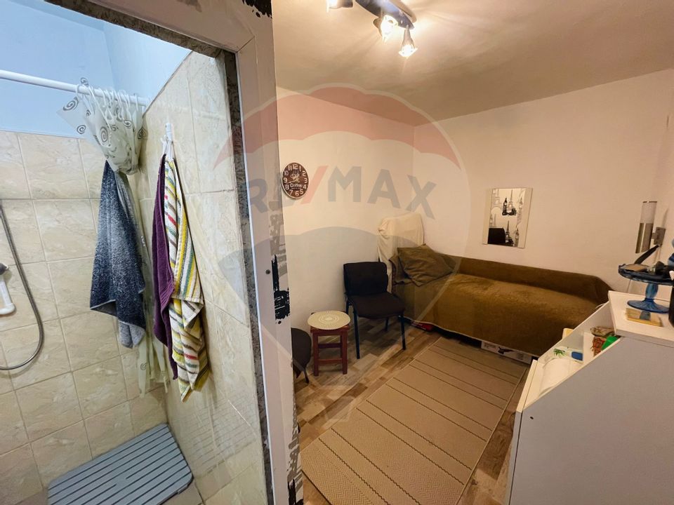 Casă de 35 mp, renovabilă, într-o zonă centrală din Turda