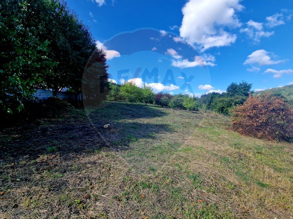 Land 2,000sqm Piatra-Neamt / Strada Pietrelor