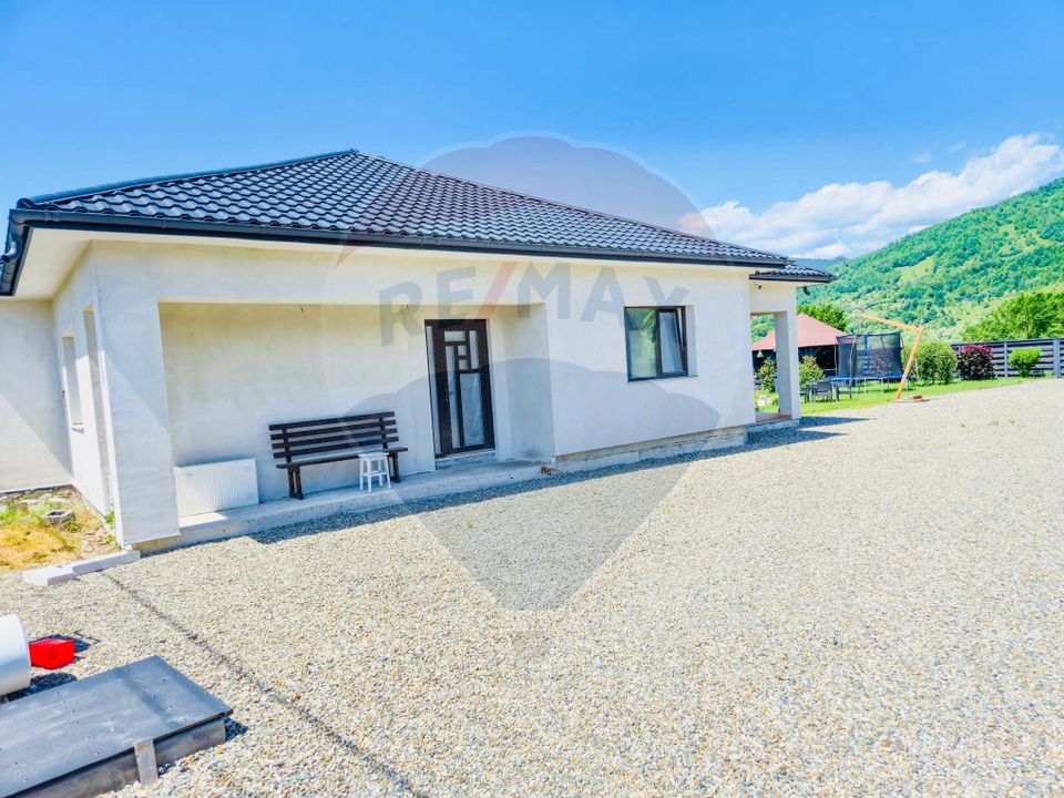 5 room House / Villa for sale