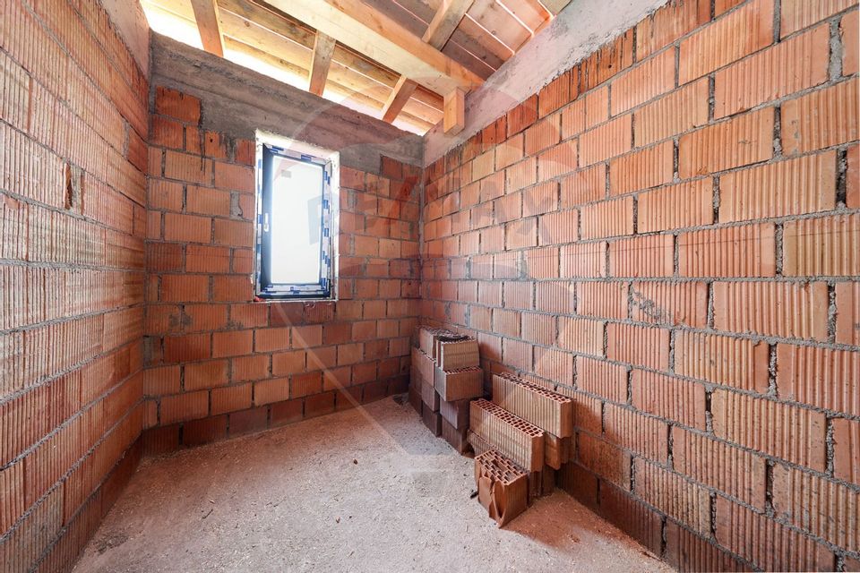 4 room House / Villa for sale