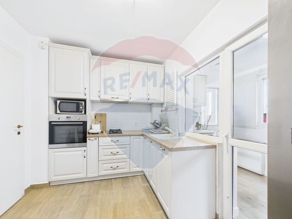 3 room apartment - ultracentral, Romana Square