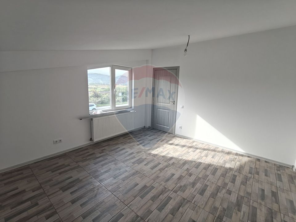 555sq.m Industrial Space for rent, Exterior Nord area