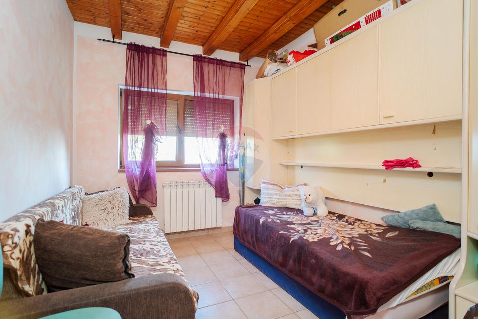 4 room House / Villa for sale