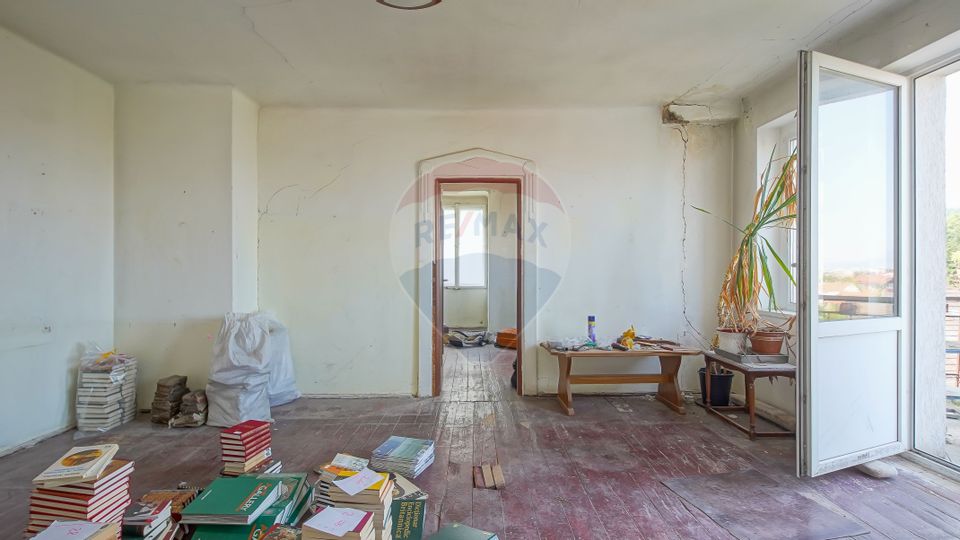 5 room Apartment for sale, Central area