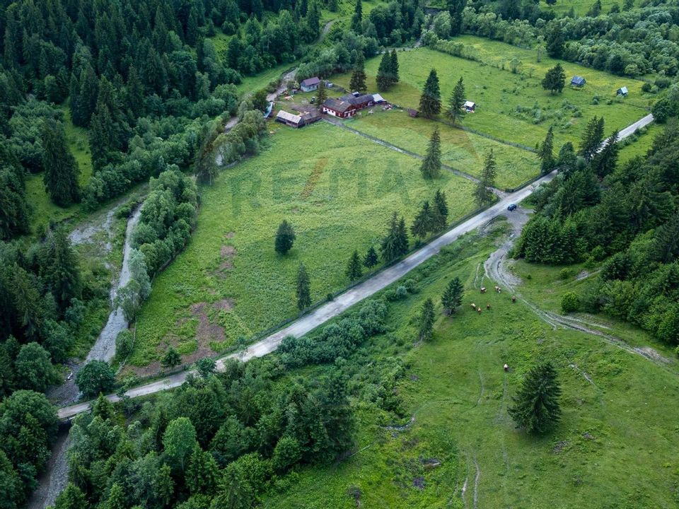 Fermă de vânzare, teren 21436 mp intravilan, Coșnea, Agăș