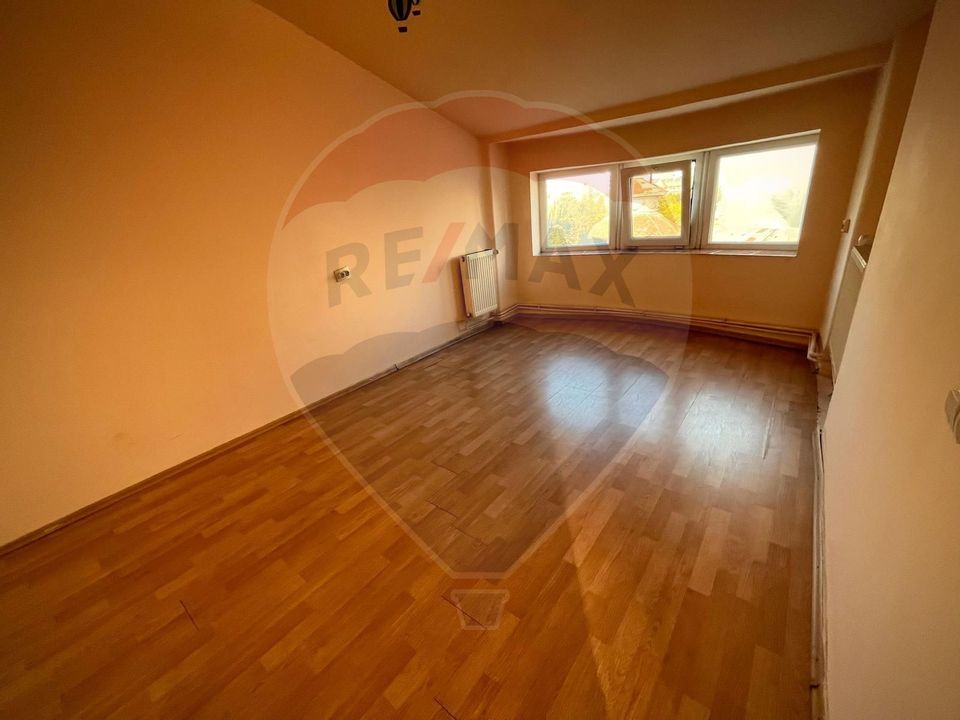 6-room apartment/Commercial space for rent in Cismigiu area