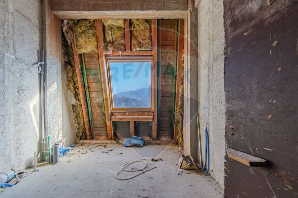 Activ Hotelier SubEvaluat | 18.000 mp construiti | 3 ha teren | BRASOV