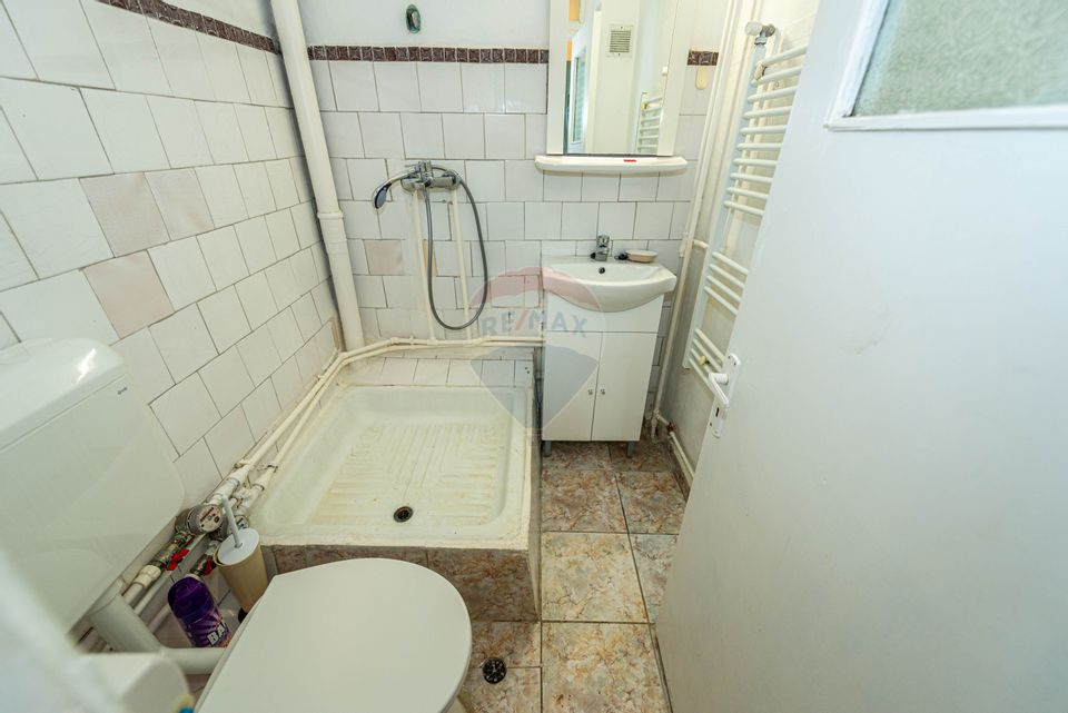 Apartament 4 camere, de vanzare, etaj 2, langa metrou Crangasi