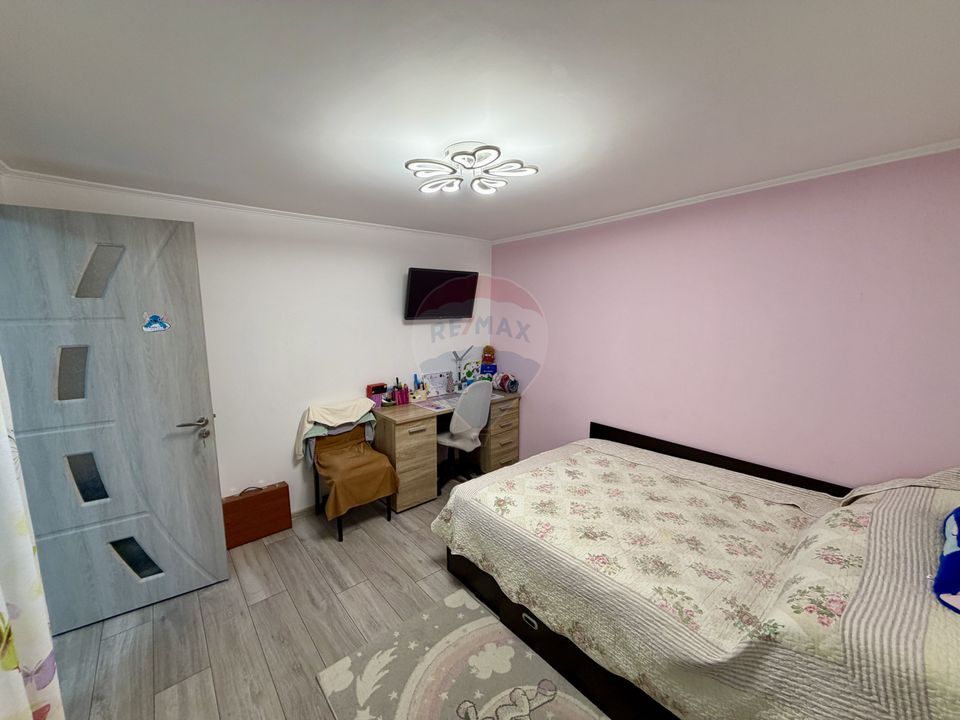 Casă / Vilă cu 4 camere de vânzare în zona Central