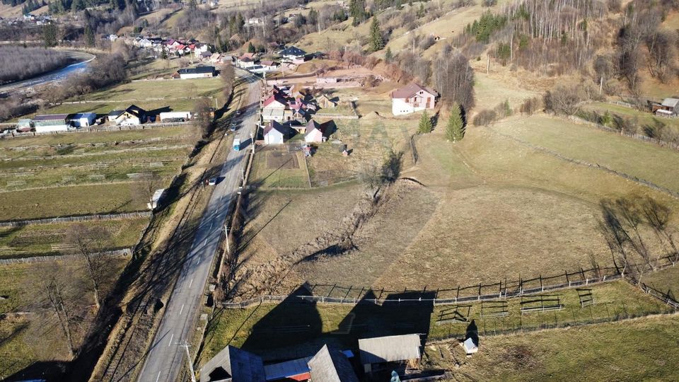 Land 5,282sqm Vatra Moldovitei / None