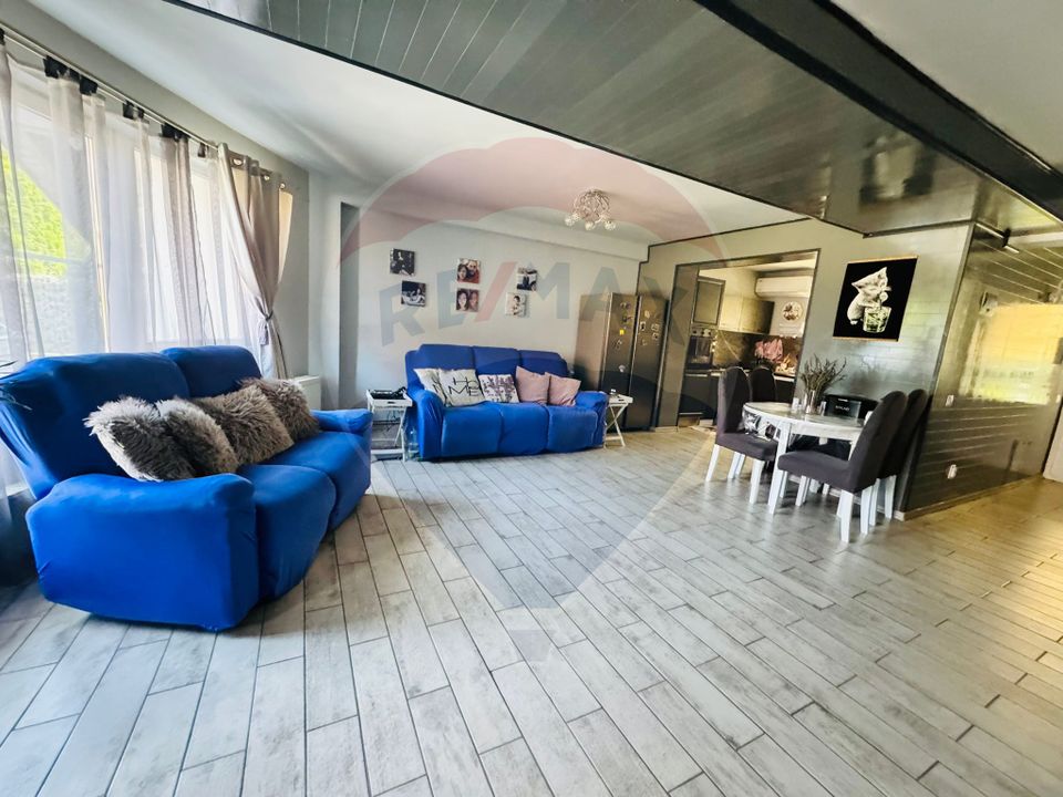 8 room House / Villa for sale, Vest area