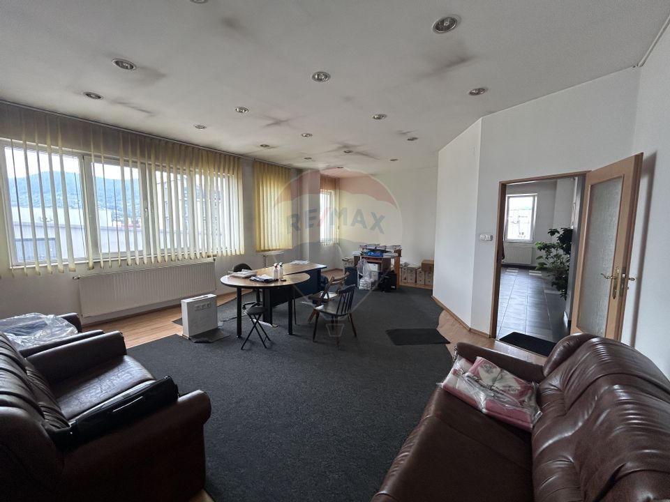 Spațiu 324mp FRIG / 300mp BIROURI de vânzare în zona VALUE CENTRE