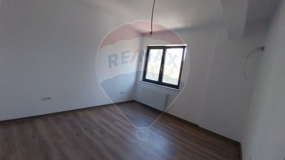 Apartament de vanzare 3 camere Mamaia