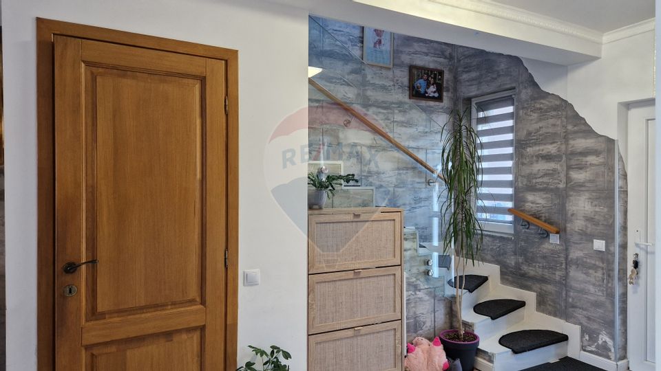 4 room House / Villa for sale