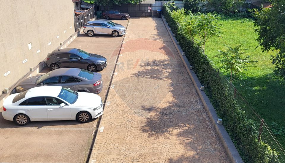 240sq.m Office Space for rent, Central area