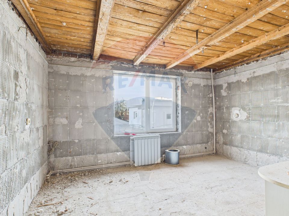 Vila S+P+2+M, 15 camere, ideala pentru investitie - Ștefan cel Mare