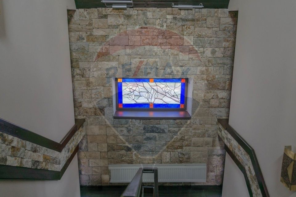 7 room House / Villa for sale, Faget area