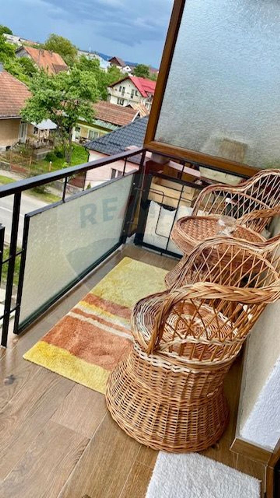Apartament cu 3 camere de vânzare