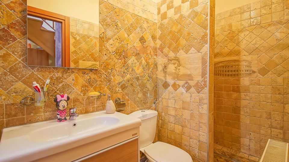 4 room House / Villa for sale, Tractorul area