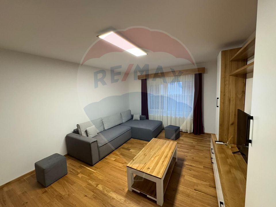 DE INCHIRIAT - apartament 2 camere +l oc parcare  -BLOC NOU