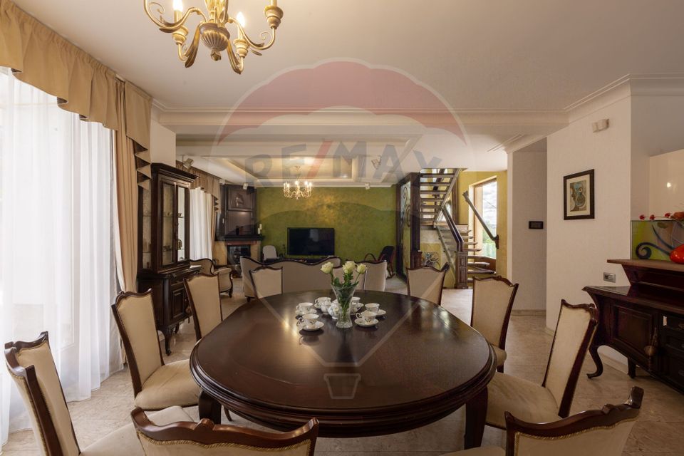 Casă spectaculoasă în Mediaș – reședința antrenorului Cristi Pustai