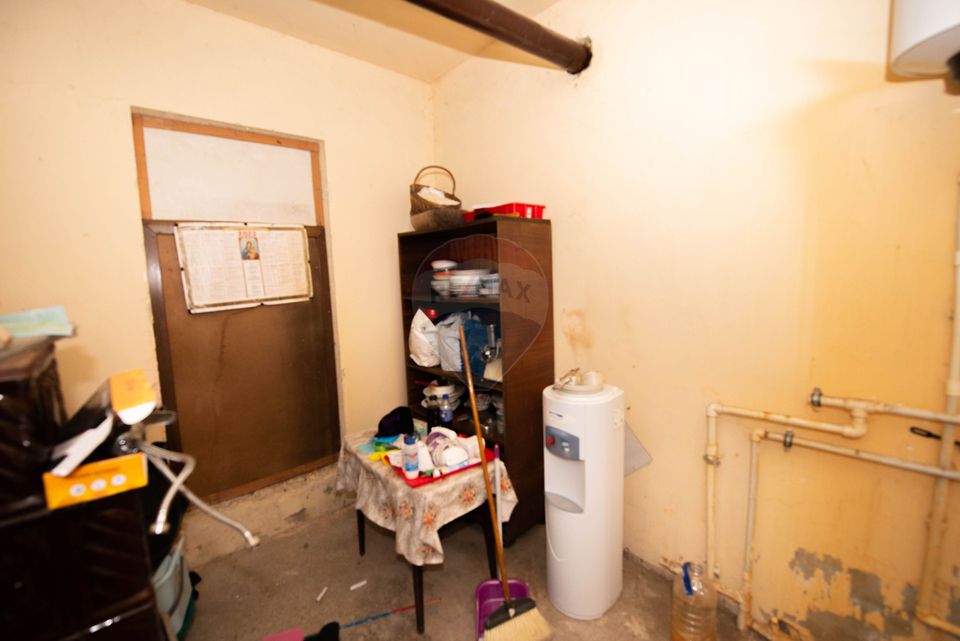 Casa individuala cu 6 camere de vanzare, Singureni, Cringuri, Giurgiu