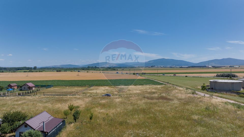 Teren 900mp Harman,Strada Gheorghe Lazar, utilitati in lucru