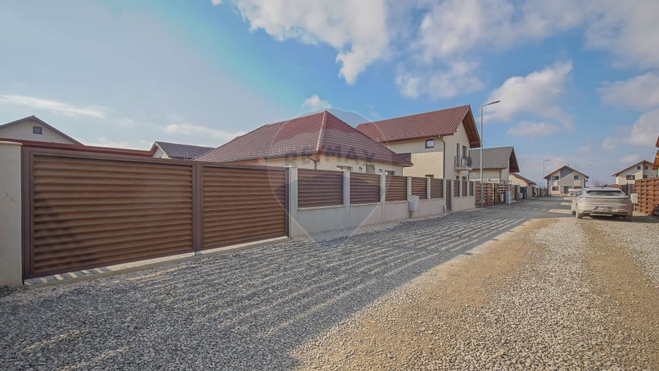 ANTECONTRACT- Casă de vânzare în Cartierul Izvor, Tărlungeni