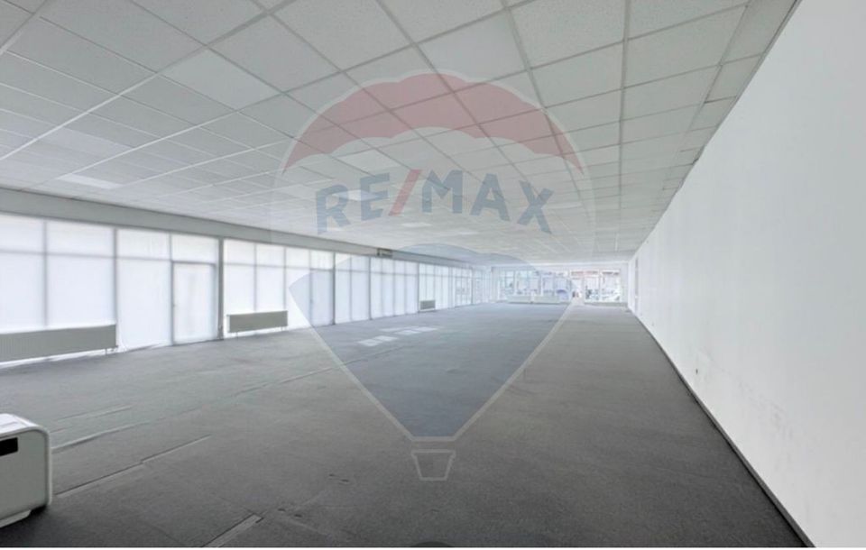 300sq.m Commercial Space for rent, Central area