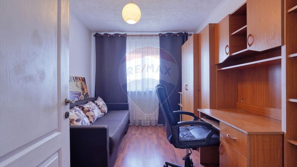 Apartament cu 3 camere, de vânzare, Str. Argintului,  Tractorul