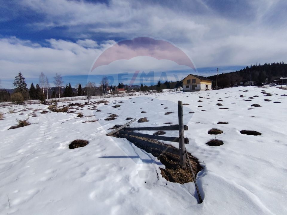 Teren intravilan in Suceava,Neagra Sarului,3002m.p.la 20km de V.Dornei