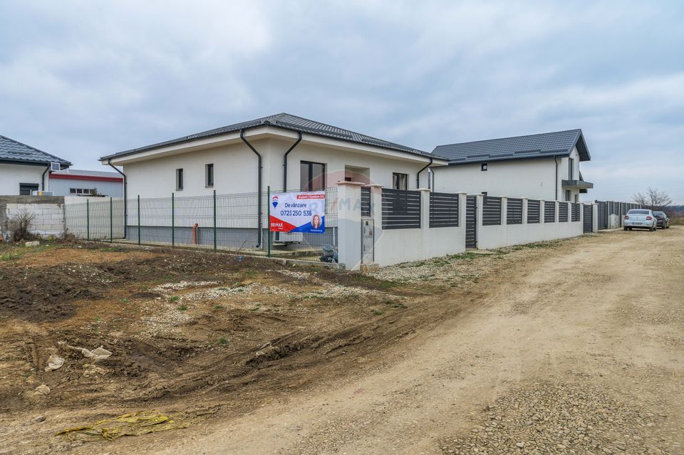 Casă modernă – eficiență energetică și confort, gata de mutare