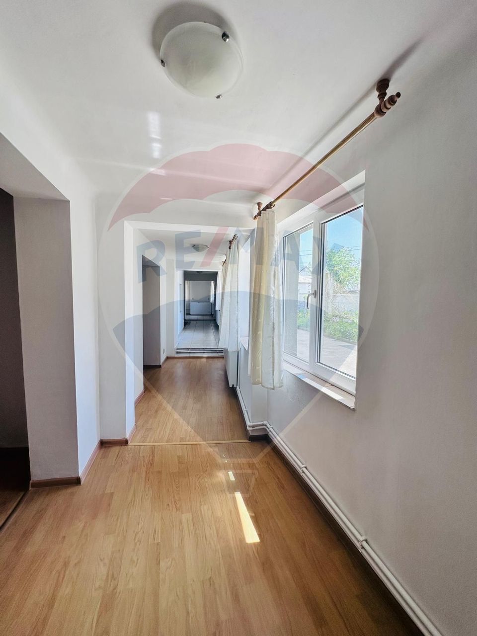 Casa Individuala cu Teren Generos si Gradina Superba in Darasti-Ilfov