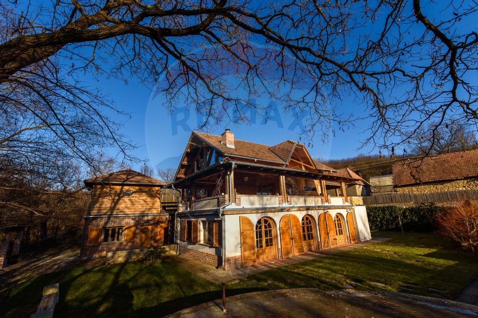 Casa cu teren generos de vanzare in apropierea Clujului