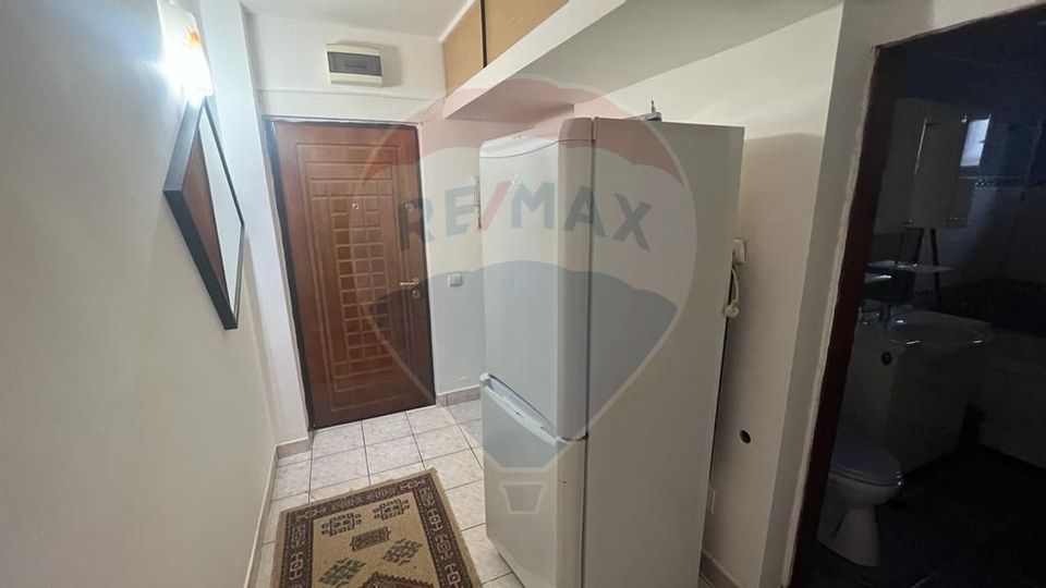 Apartament cu 2 camere de vânzare în zona Hotvon